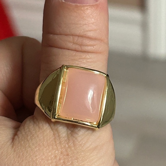 5/$25 Gold and Pink Stone Ring size 9 1/4🌸 - Picture 1 of 6